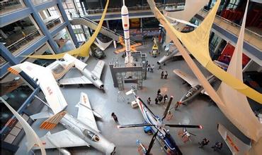 鼓勵引導社會、金融資本投入航空產業