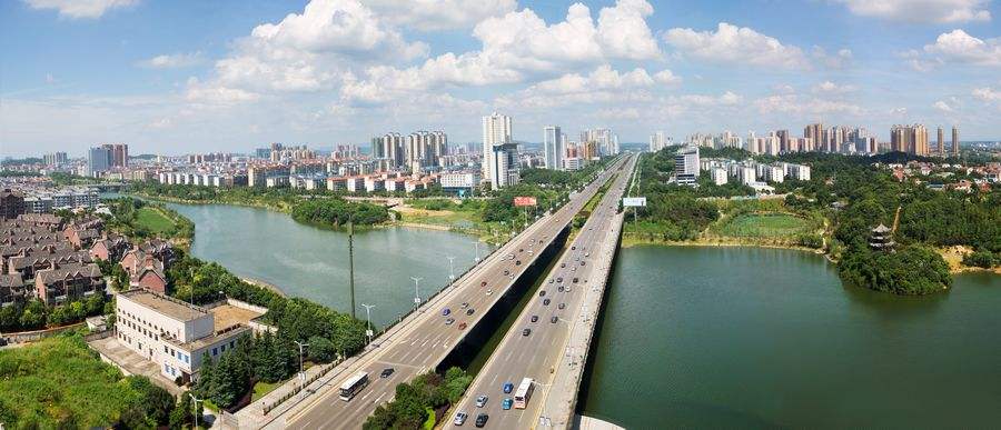 岳陽(yáng)經(jīng)開區(qū)：加快建設(shè)美麗宜居?xùn)|城