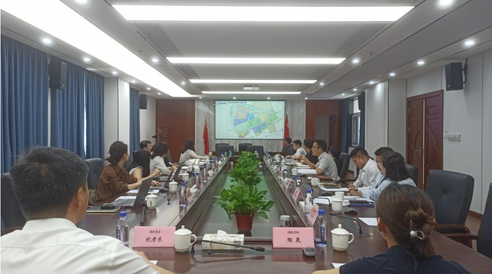 打開(kāi)未來(lái)之門(mén)：新型工業(yè)化的松江實(shí)踐——我院赴上海市松江區(qū)調(diào)研新型工業(yè)化示范區(qū)